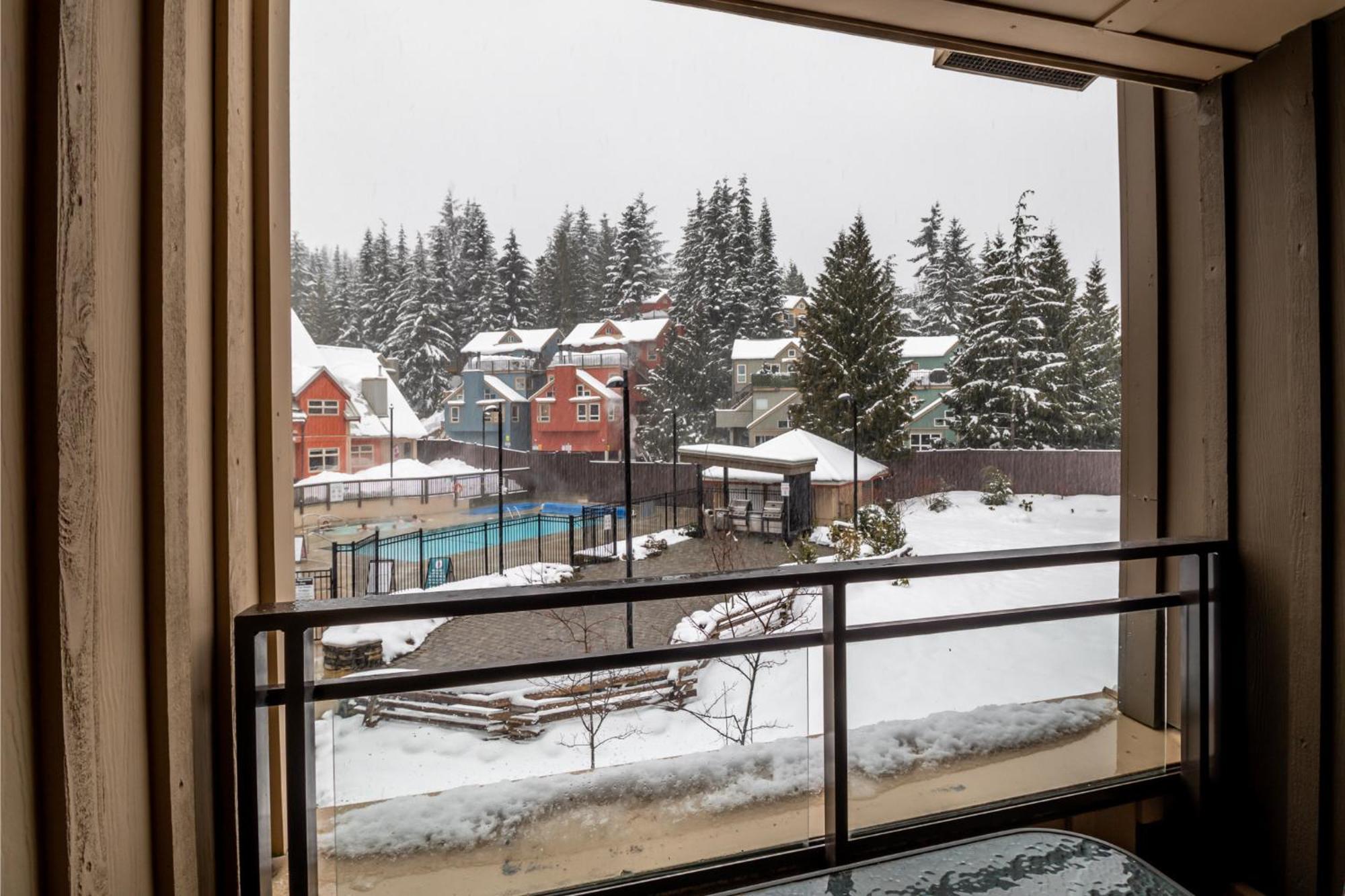 Апартаменти Creekside Slopeside 1Br With Pool, Hot Tub, Bbq Вістлер Екстер'єр фото
